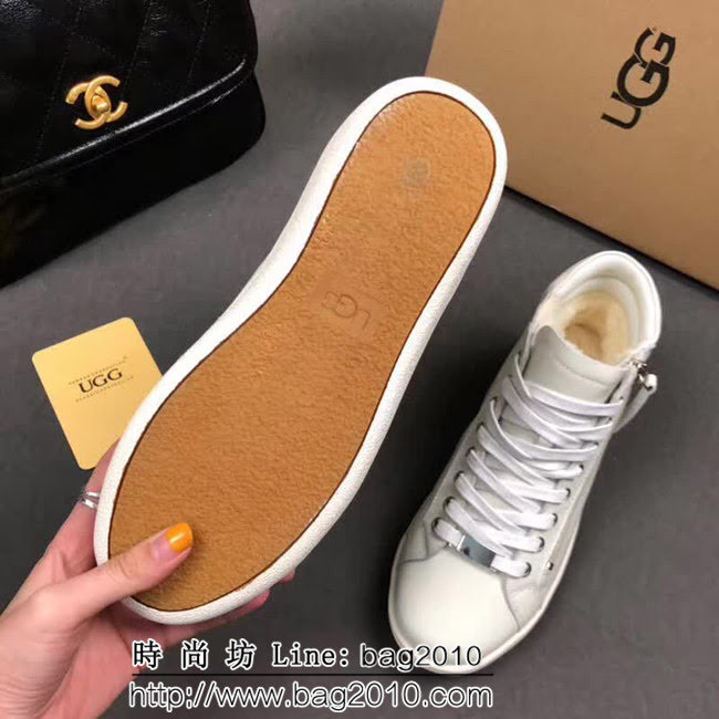 UGG 澳洲頂級羊皮毛一體694 18年專櫃爆款 保暖休閒鞋 QZS2847